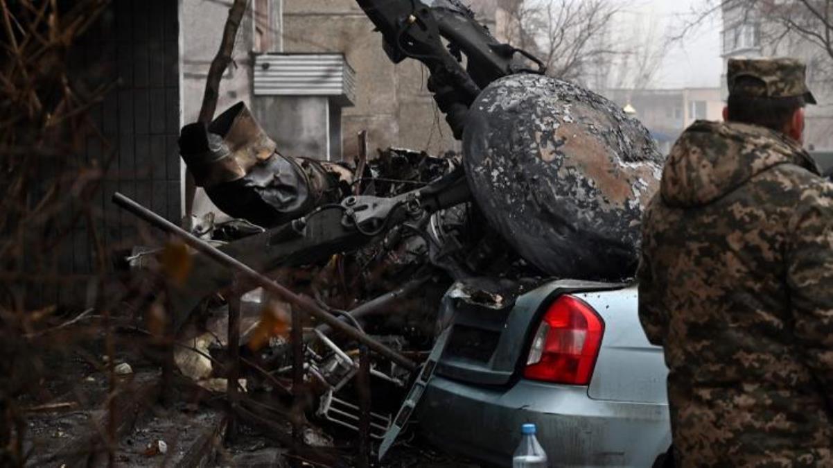 Ukrayna İçişleri Bakanı dahil 18 kişinin öldüğü kazada 2 ihtimal üzerinde duruluyor
