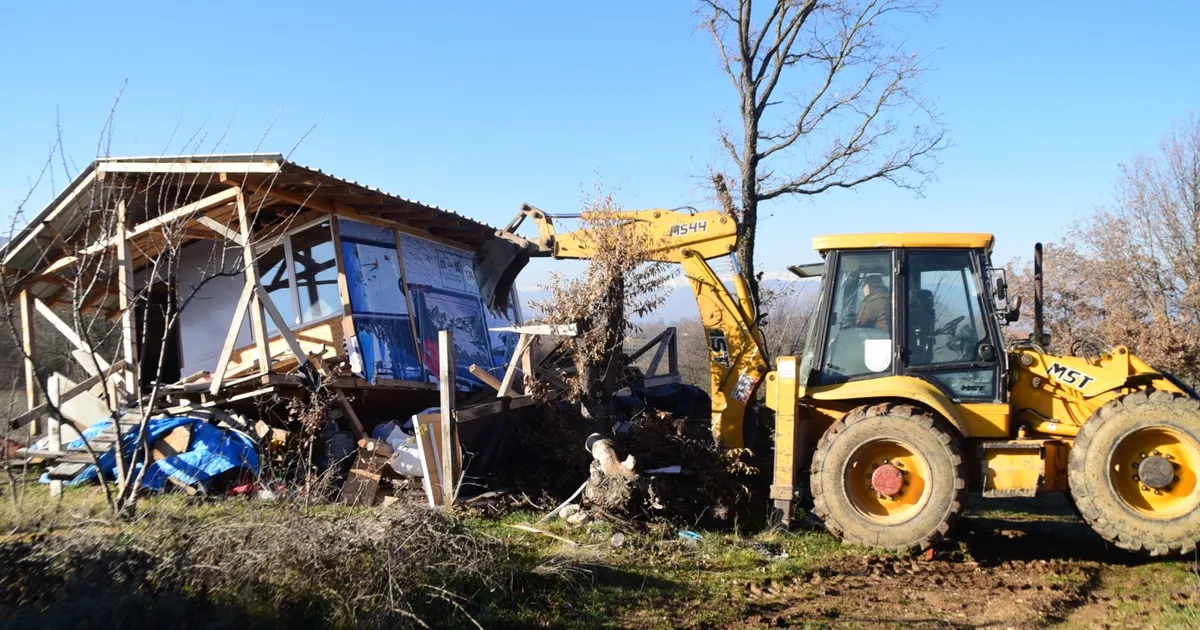 Bursa Yenişehir’de KAçak Yaplar Tek Tek Tek Tek Yuliliyor