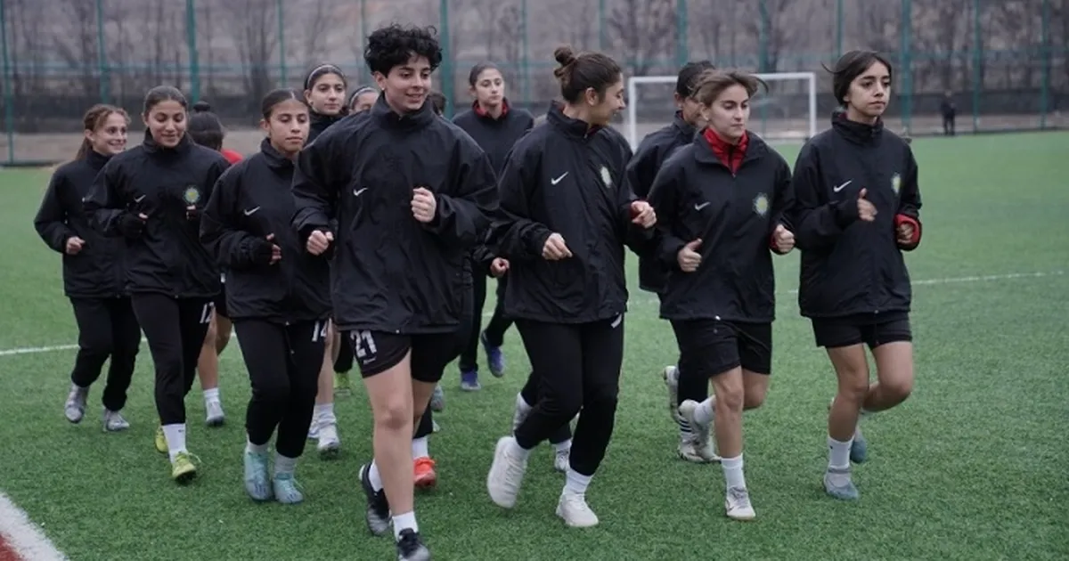 DBB Bayan Futbol Ekibi tezli geliyor
