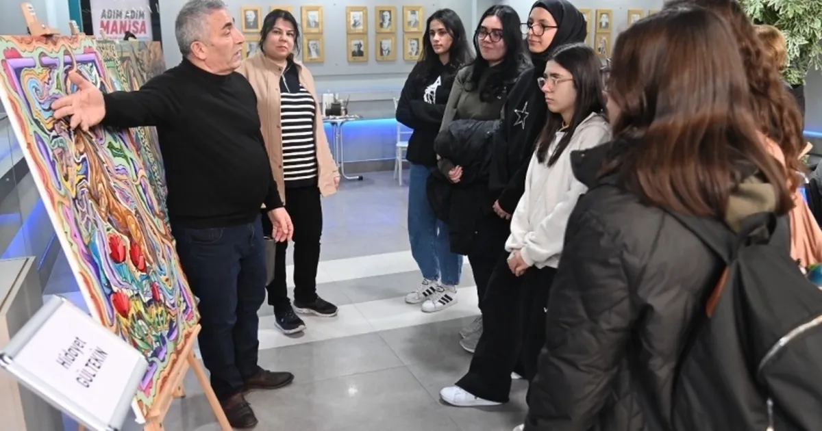 Manisa’da “Fırça İzleri” Sanatseverlerle Buluuştu