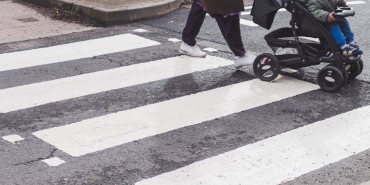 Ehliyetsiz-Surucu-Dehseti-Yaya-Gecidinde-Bebek-Can-Verdi-featured