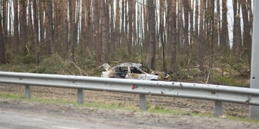 Kutahya8217da-Feci-Kaza-Bariyerlere-Carpan-Surucu-Hayatini-Kaybetti-featured