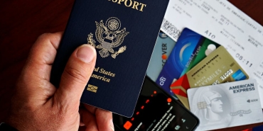 Trump8217in-Yuzu-ABD-Pasaportlarina-Basilacak-mi-featured